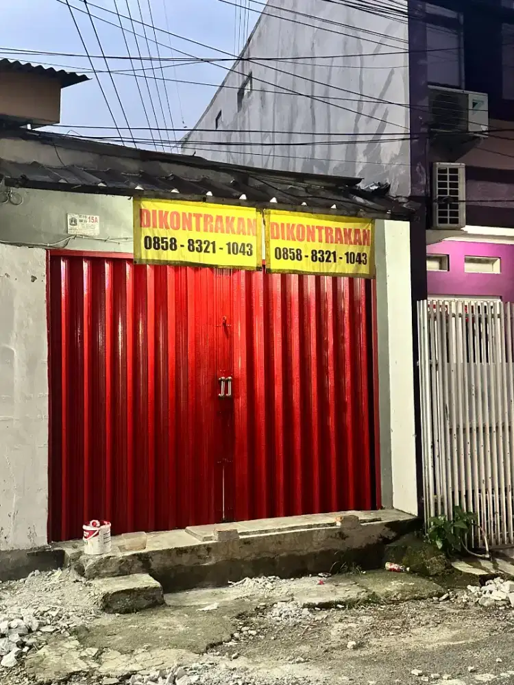 Kios Pinggir jalan Raya condet