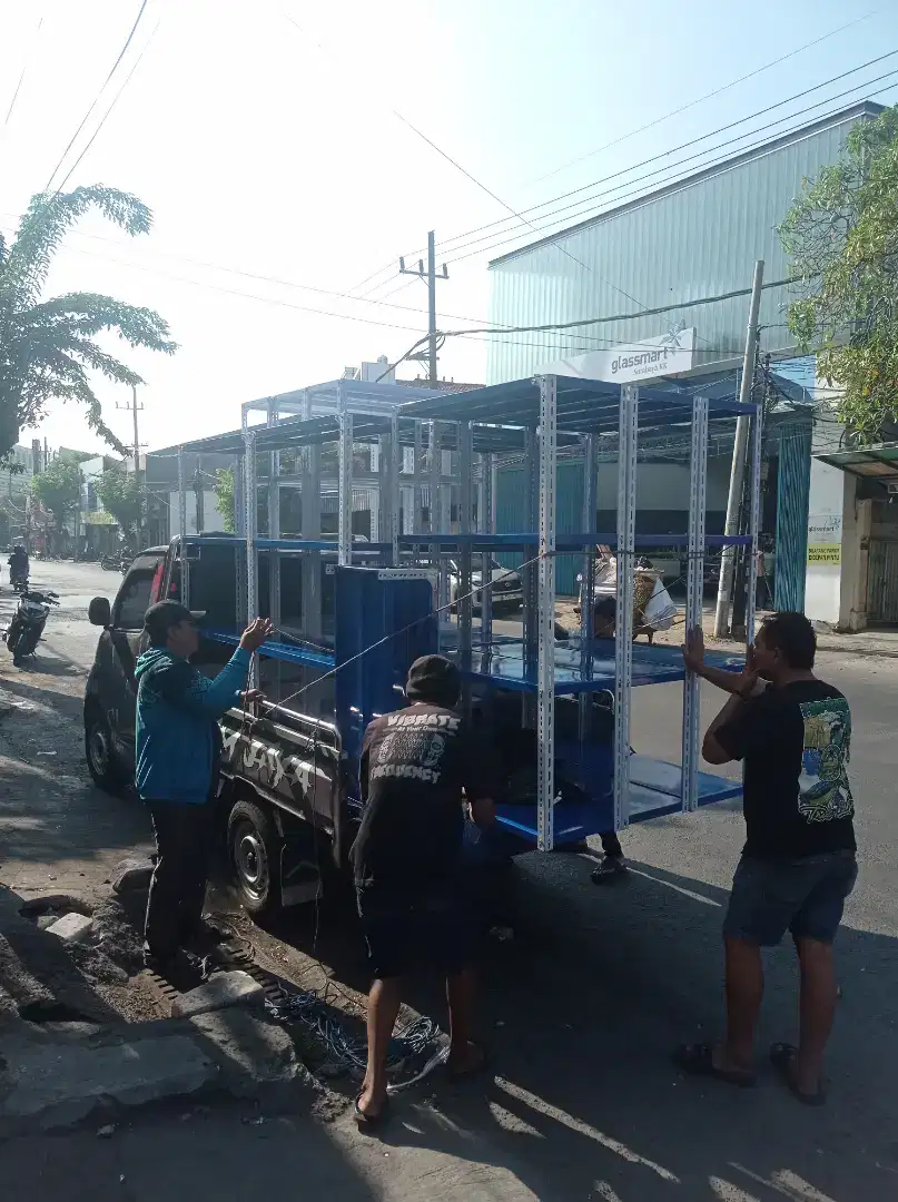 Rak besi rak gudang rak perlengkapan usaha