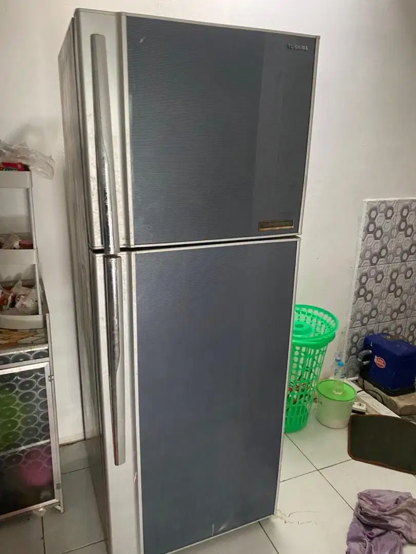 Kulkas Toshiba Hybrid Jumbo