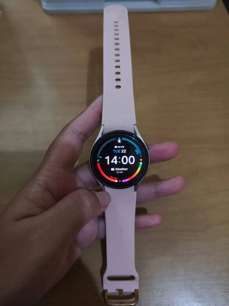 ORIGINAL SAMSUNG GALAXY WATCH 4 FREE 4 STRAP
