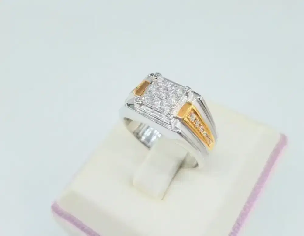 Cincin Emas Berlian