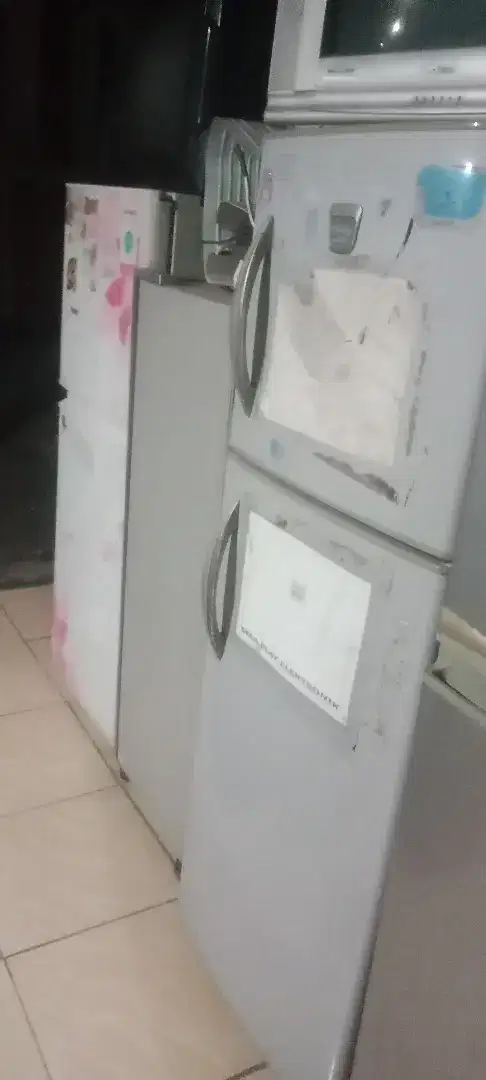 Service kulkas panggilan langsung ke tkp