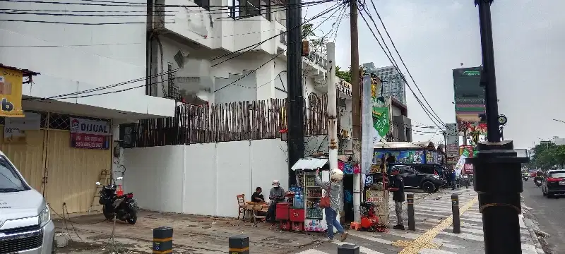 Dijual murah ruko 4 lt siap huni baru renovasi di jl Margonda