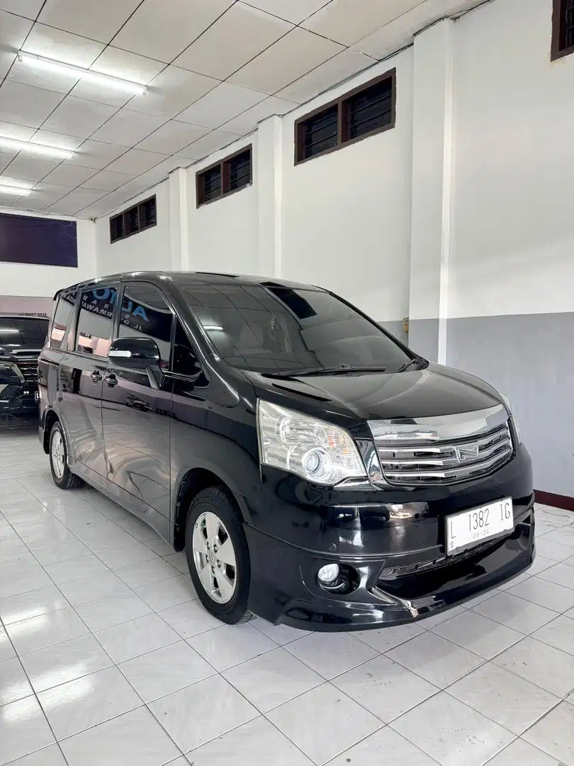Toyota Nav1 type V tahun 2013