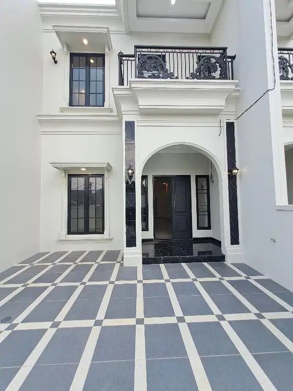 Dijual Rumah Mewah 2 Lantai Dekat GDC