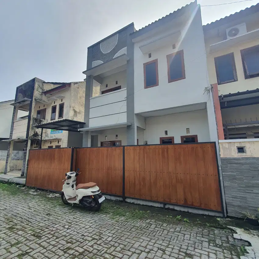 Dijual rumah 2 lantai dekat al aqsho gentan solo 525jt