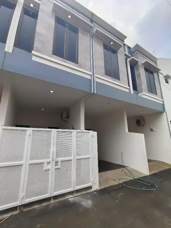 Di jual rumah murah di pisangan matraman  jakarta Timur
