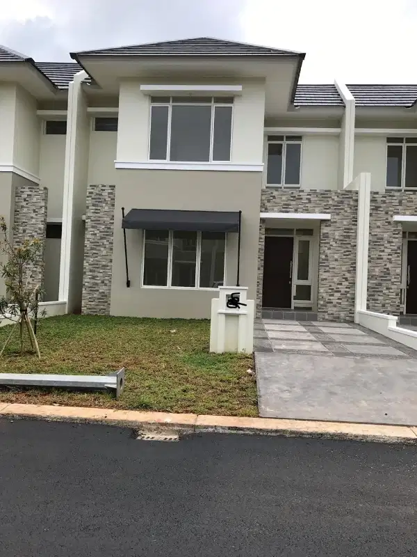 MURAH NIH Rumah 2 lantai 8x20 Suvarna Sutera