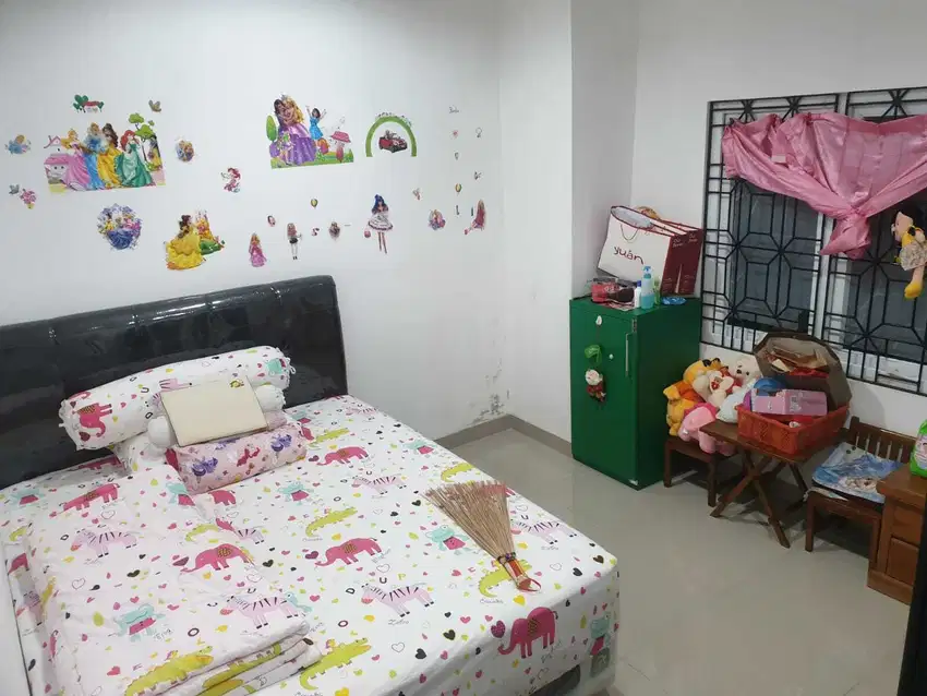 Dijual Rumah Puri Gardena 2,5 lt  4 x 18 m2 ada 3+1 kt 2 km, SHM  nego