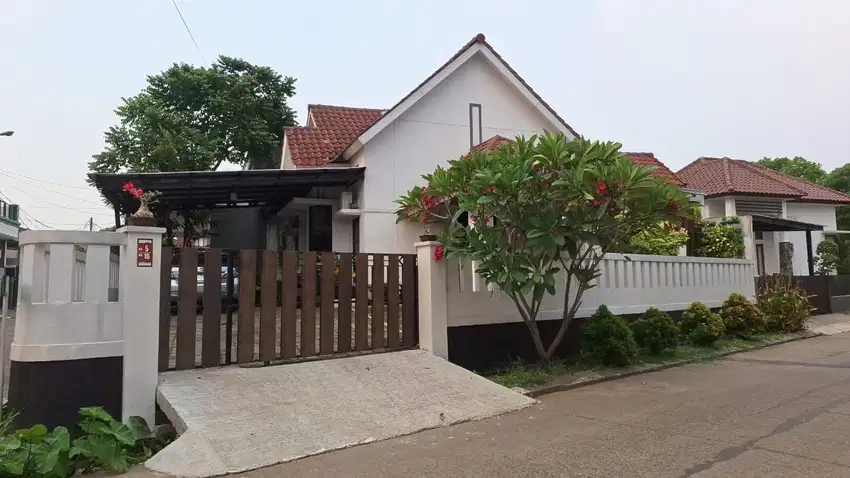 Rumah Hoek 200m2 di Cluster Lavender Bukit Golf Riverside