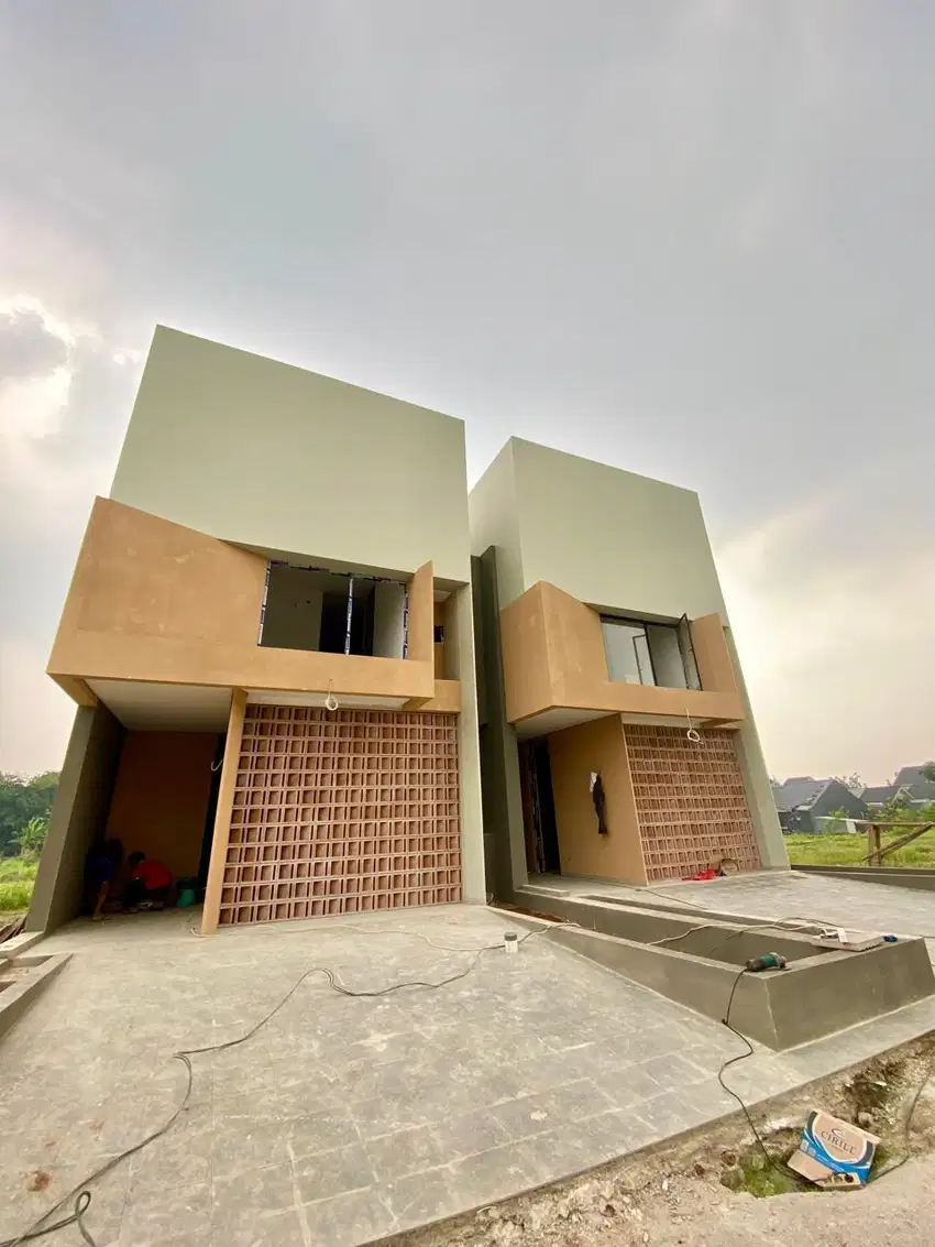 Rumah Modern Dengan Akses Super Cepat Ke Tol Krukut Dan Desari