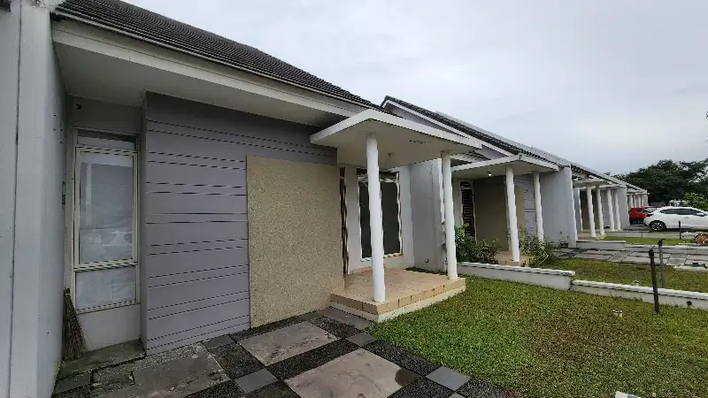 Jual Cepat ! Rumah 1 Lantai Suvarna Sutera 7x17 Lantai Homogenous