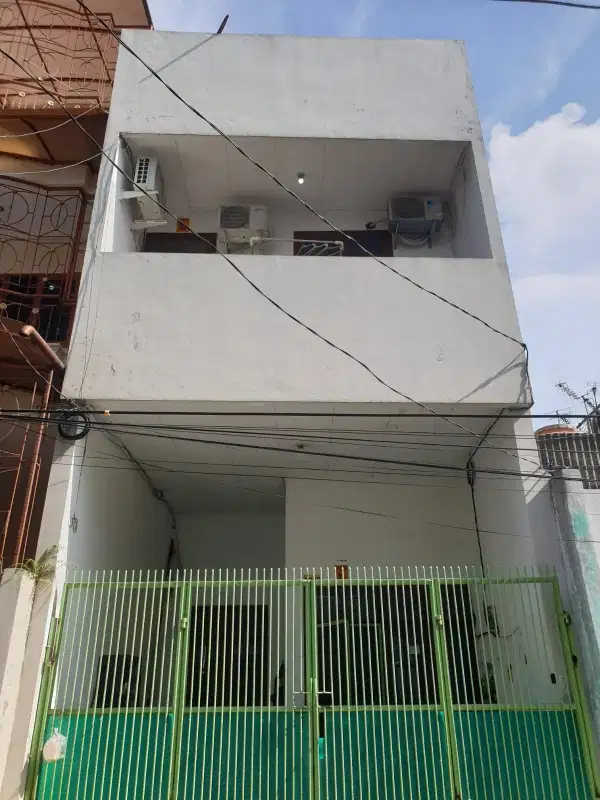DIJUAL : Rumah 3 Lantai di Teluk Gong, Penjaringan Jakarta Utara.