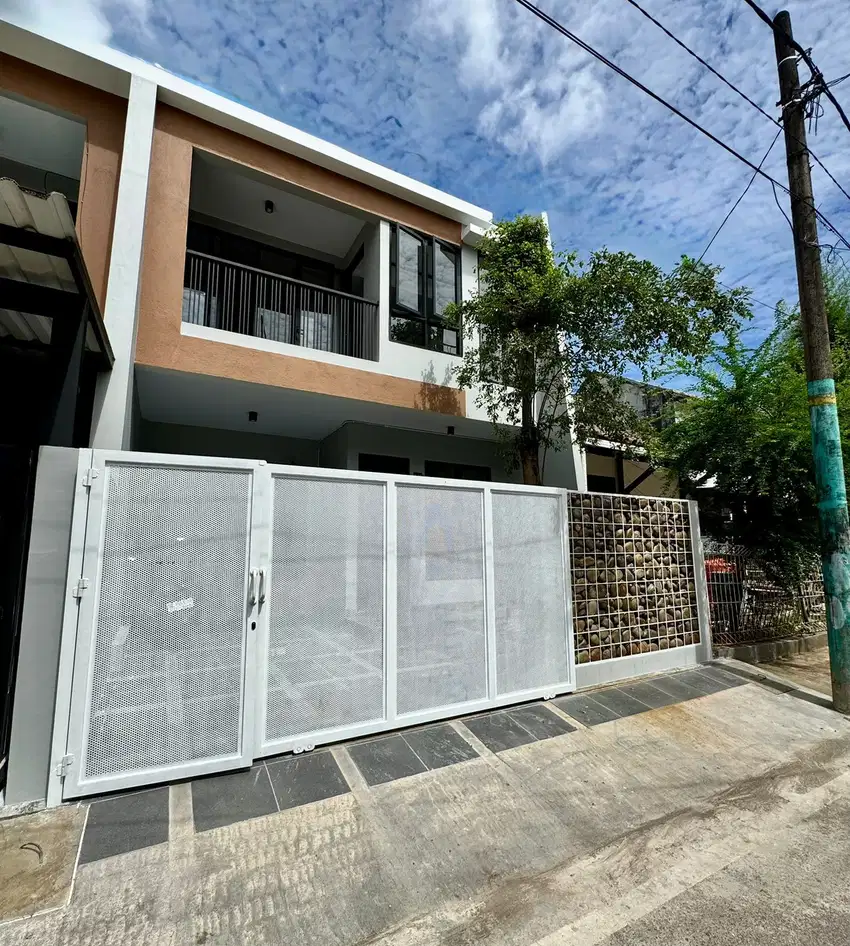 Rumah baru mewah siap huni di cluster pengayoman