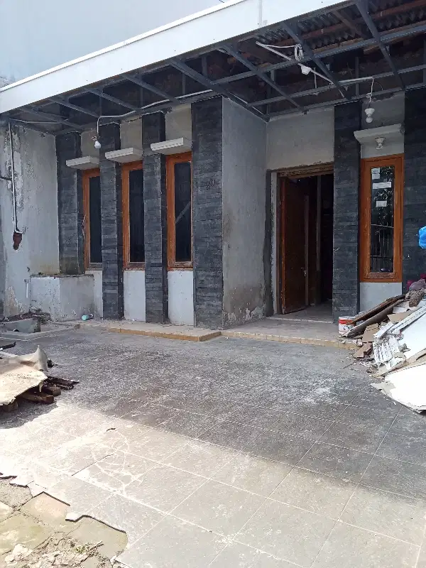 Rumah kokoh proses renov siap huni dekat tol pasirkoja
