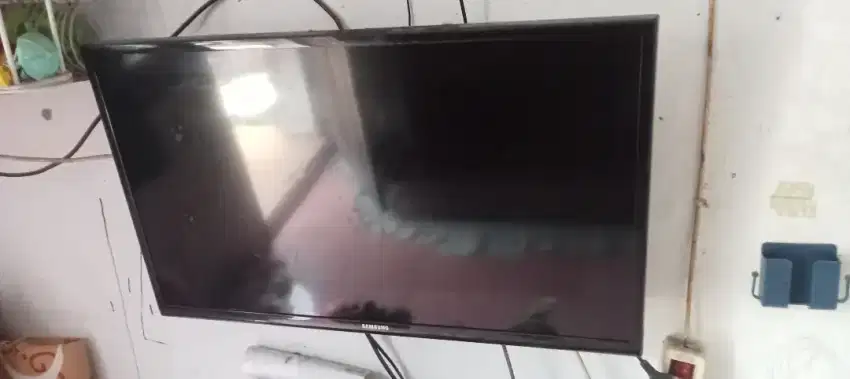 TV samsung 32 inchi