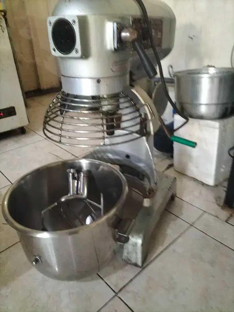 Standing Mixer G-20 20liter
