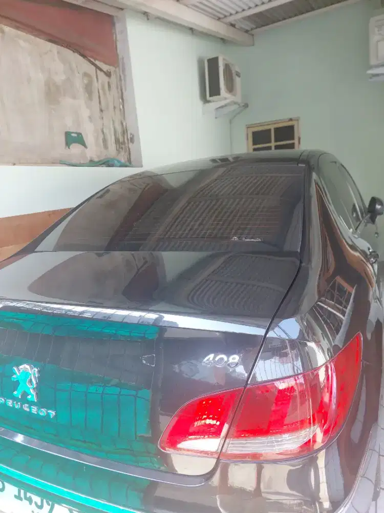 Peugeot 408 km rendah servis rutin bengkel resmi