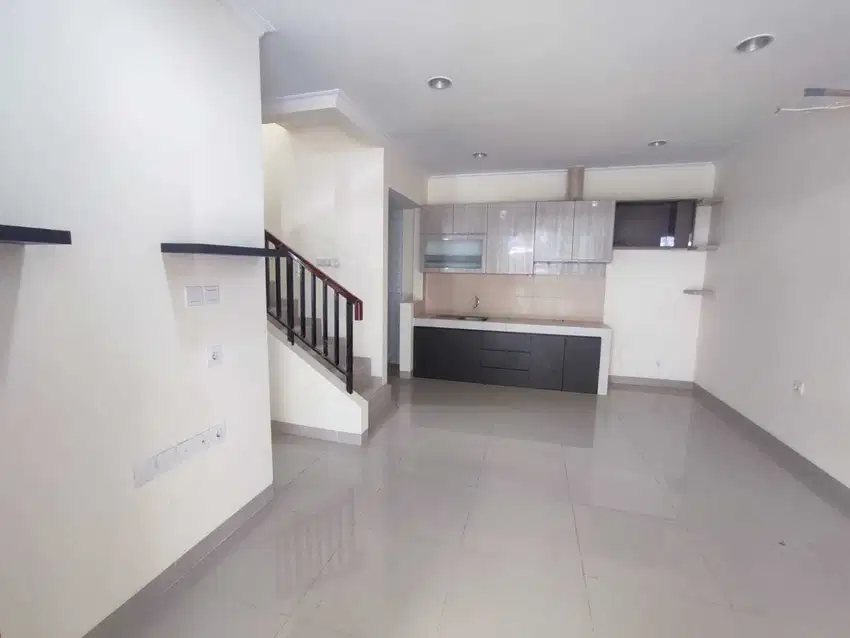 DIJUAL RUMAH CLUSTER THOMSON SCIENTIA GADING SERPONG