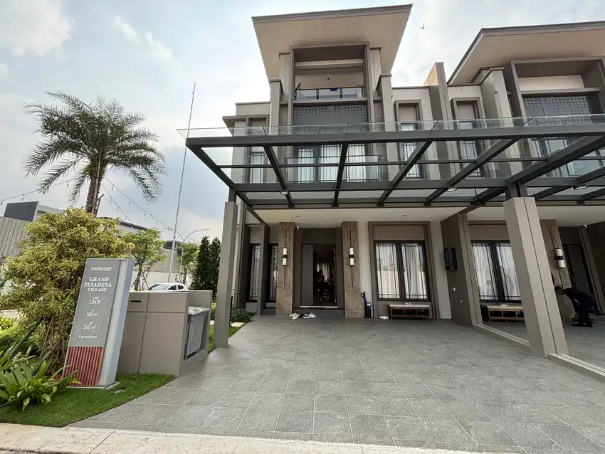 Rumah gading serpong dekat dengan mall sumarecon dan akses Tol
