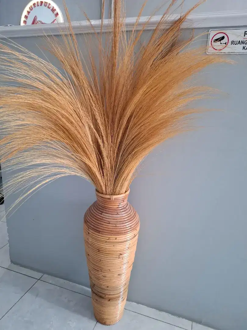 Hiasan Ruangan Pot Bunga Rotan