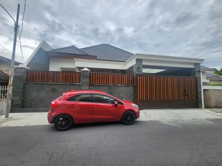 Dijual Rumah baru dekat pak jokowi solo kota 3,250M