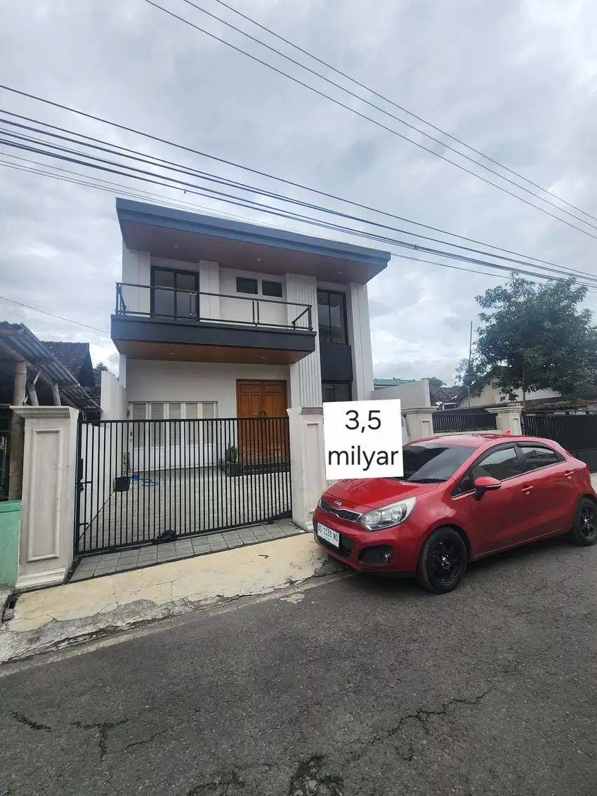 Dijual Rumah baru 2 lantai dekat solo square 3,5M