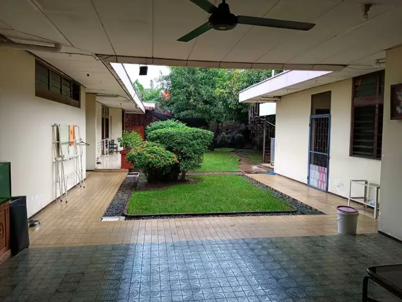 Dijual Rumah di Tengah Kota jl Dr. Cipto - Semarang