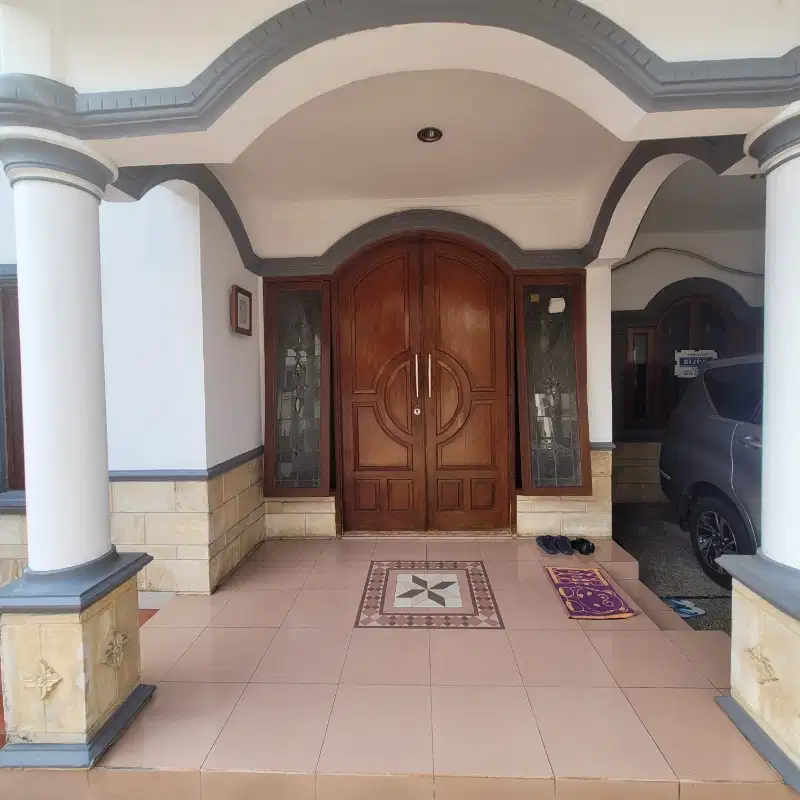 Dijual Rumah Kinclong  Di Taman  Aries Meruya Jakarta Barat