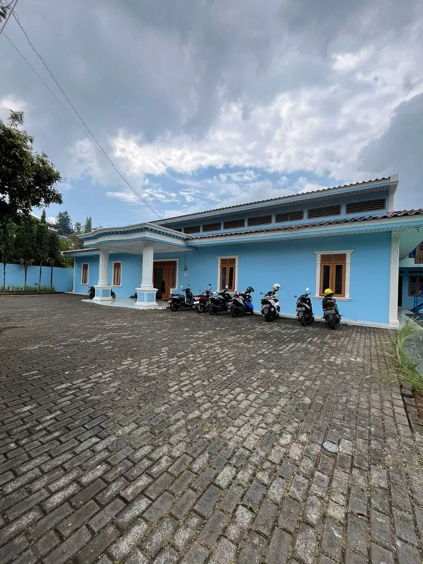 Villa, Desa Ciberiem, Cisarua, Puncak.