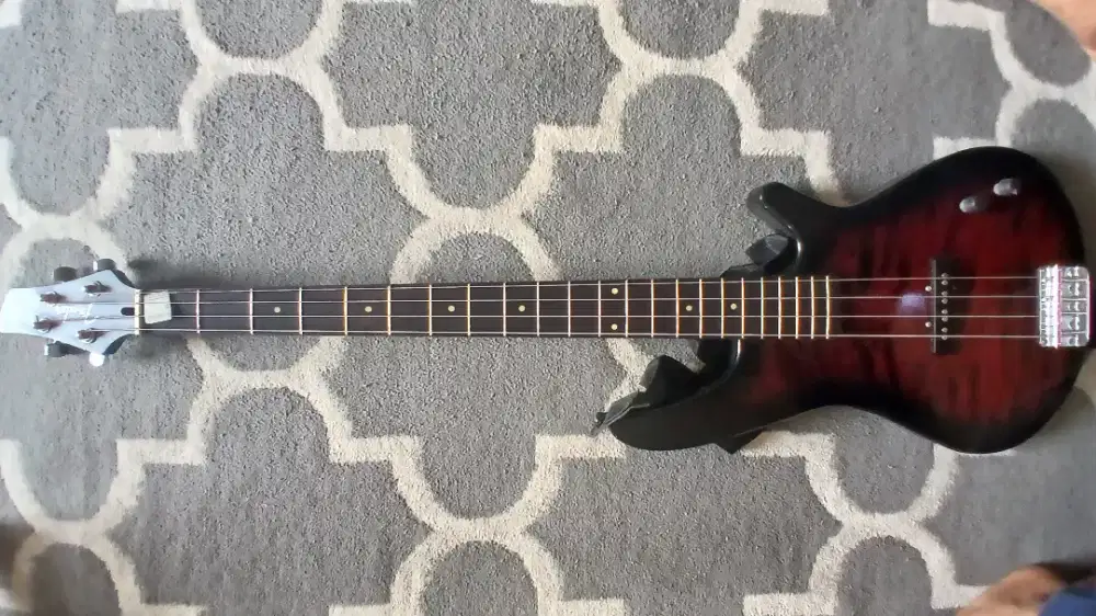 Bass electric bekas