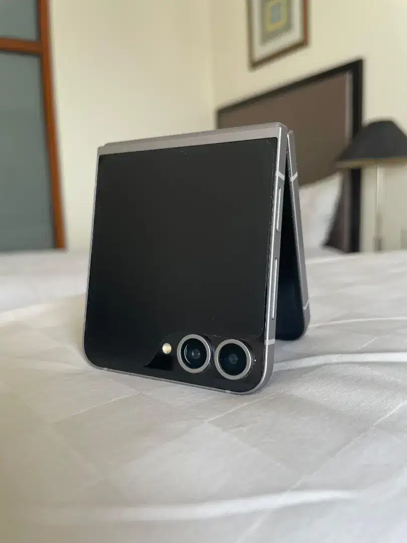 SAMSUNG ZFLIP 6