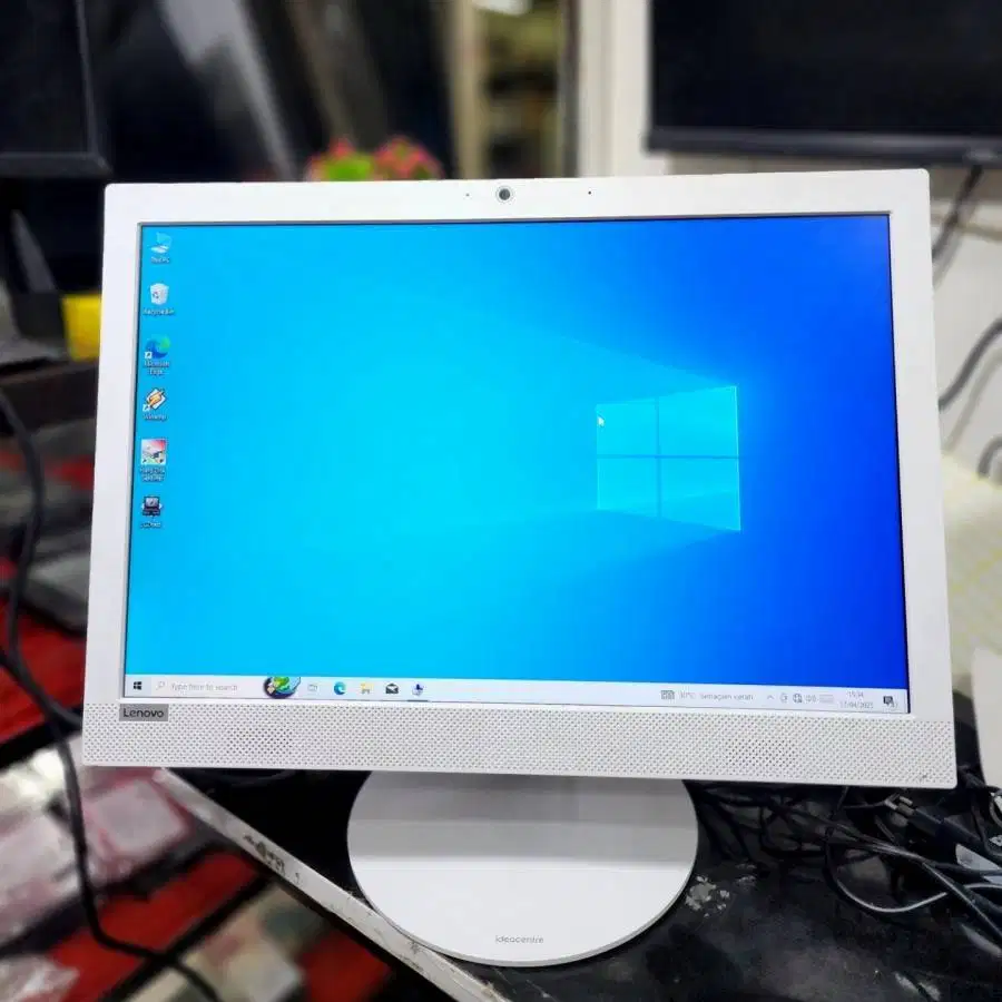 PC ALL IN ONE LENOVO AIO 330-20AST AMD E2-9000 RAM 8GB-500GB W-STP