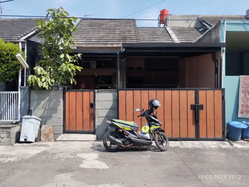 Rumah di Cisaranten Arcamanik siap huni 1,5lantai