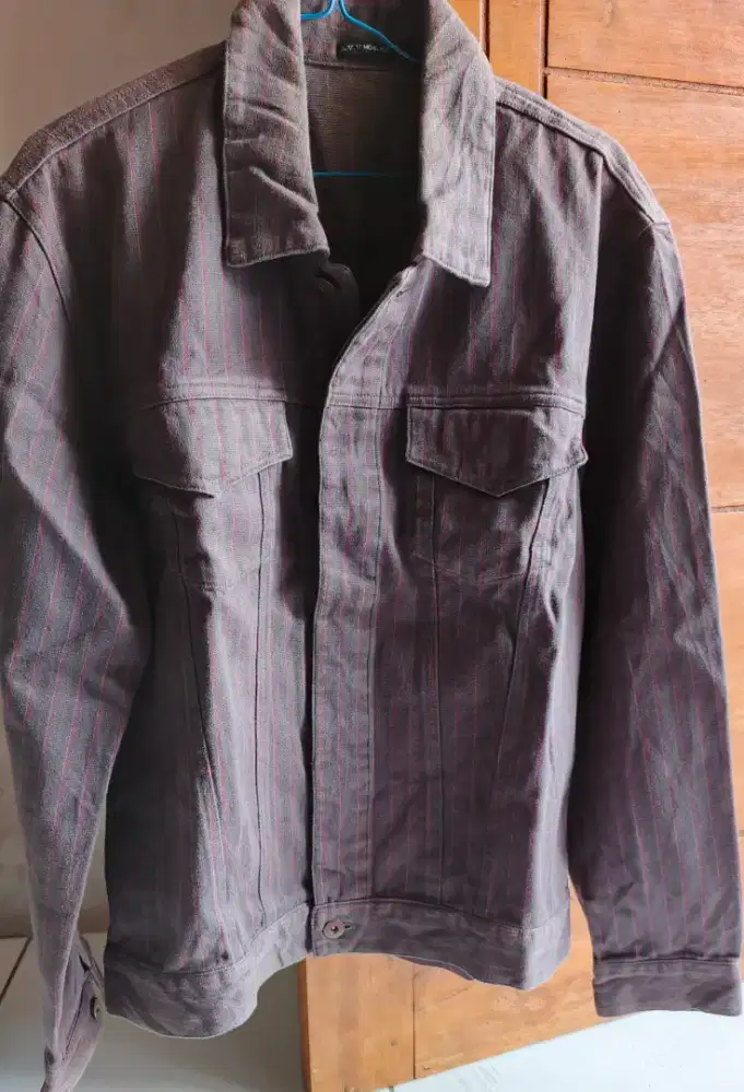 Jaket denim salur ganteng
