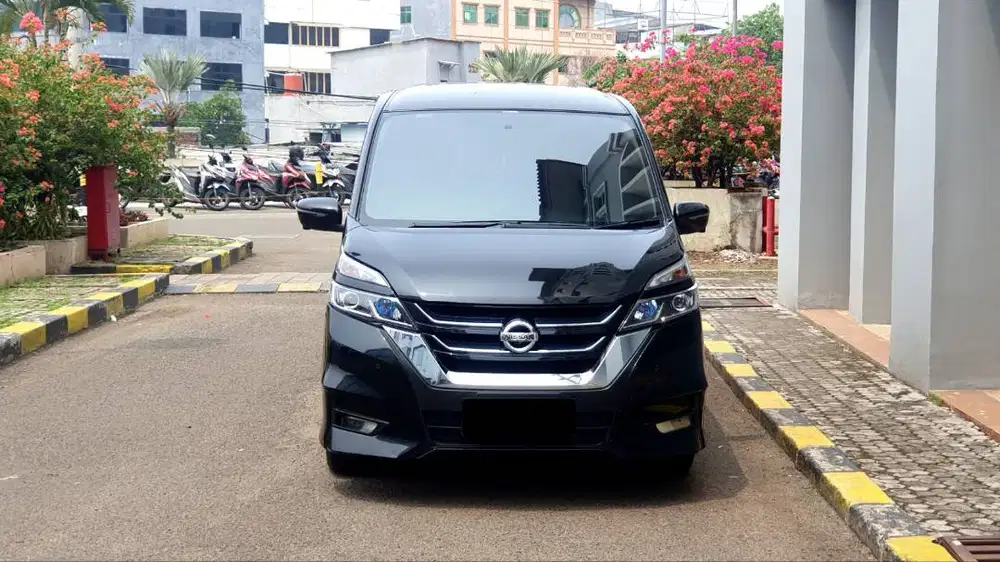 Nissan Serena 2.0 HWS High Ways Star Hitam 2022 Like New Low Km Record