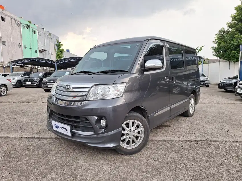 Pajak Panjang - Daihatsu Luxio 1.5 X Bensin-MT 2017