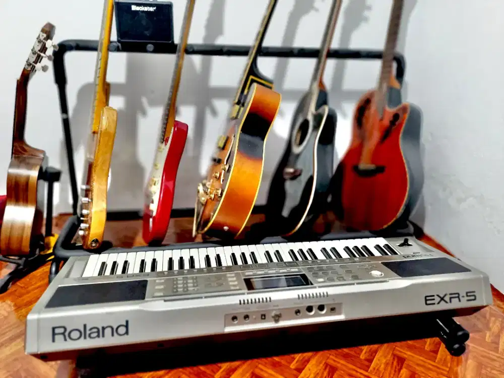 Keyboard Roland Exr 5 Alat musik piano