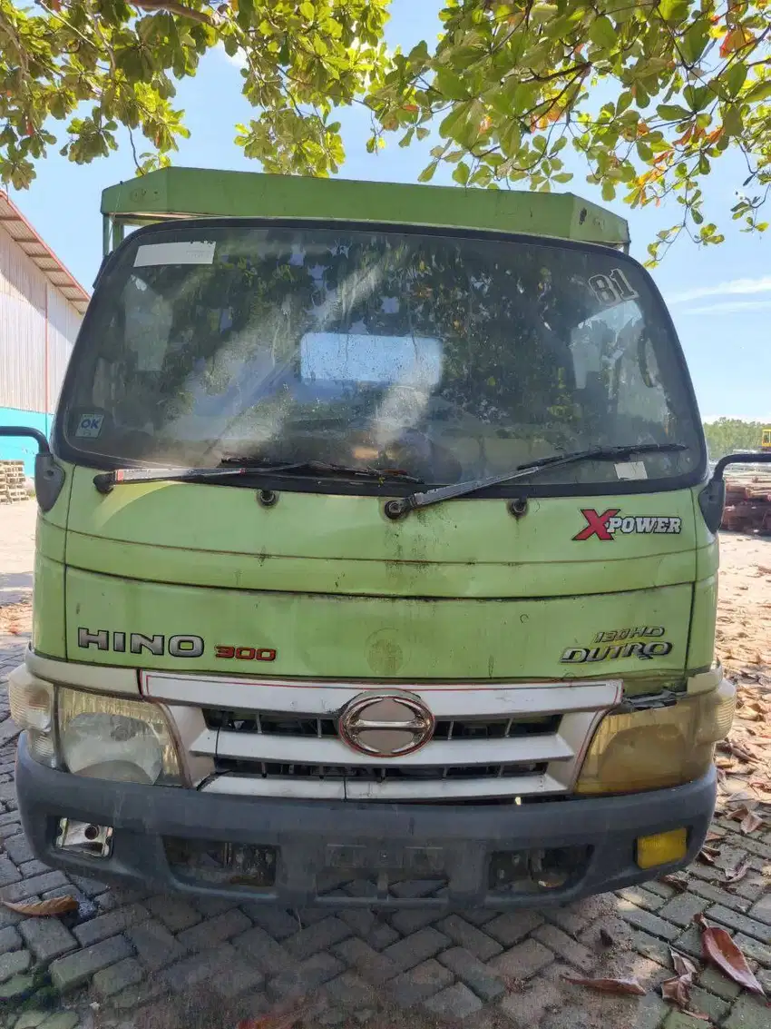 HINO DUTRO 2013 BALIKPAPAN KALTIM