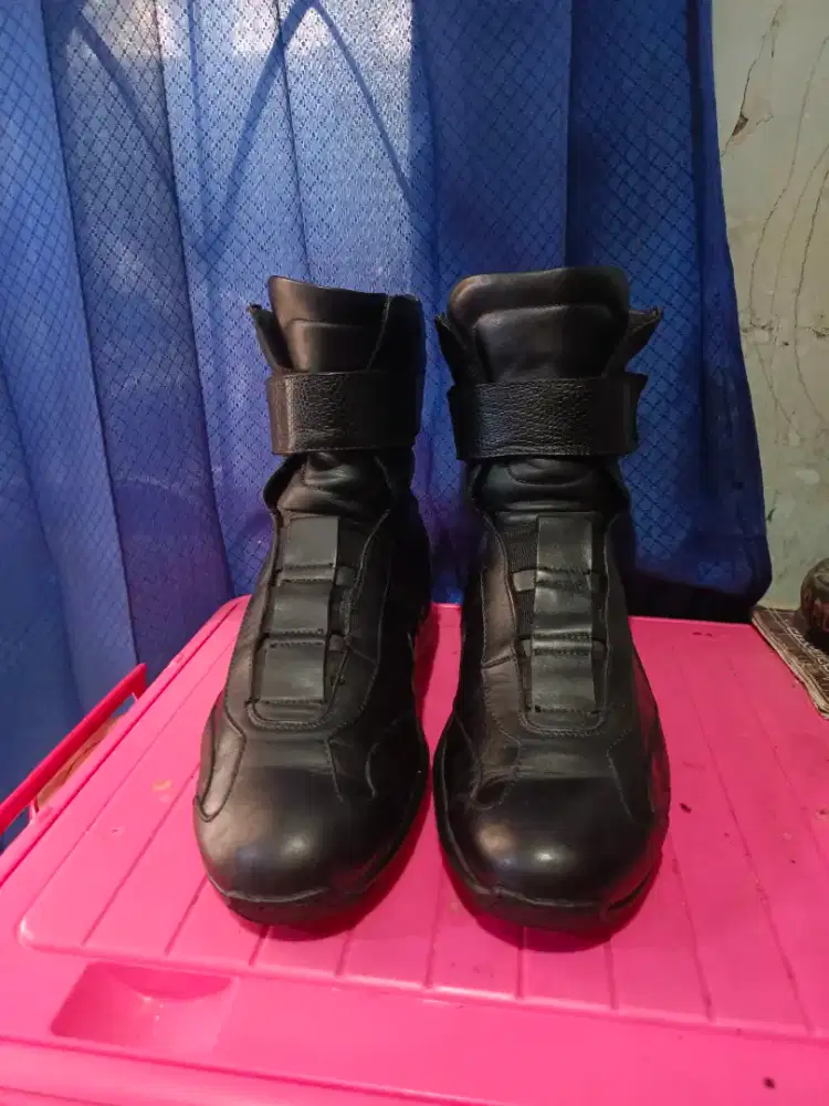 Sepatu kulit boots brand italy size 40