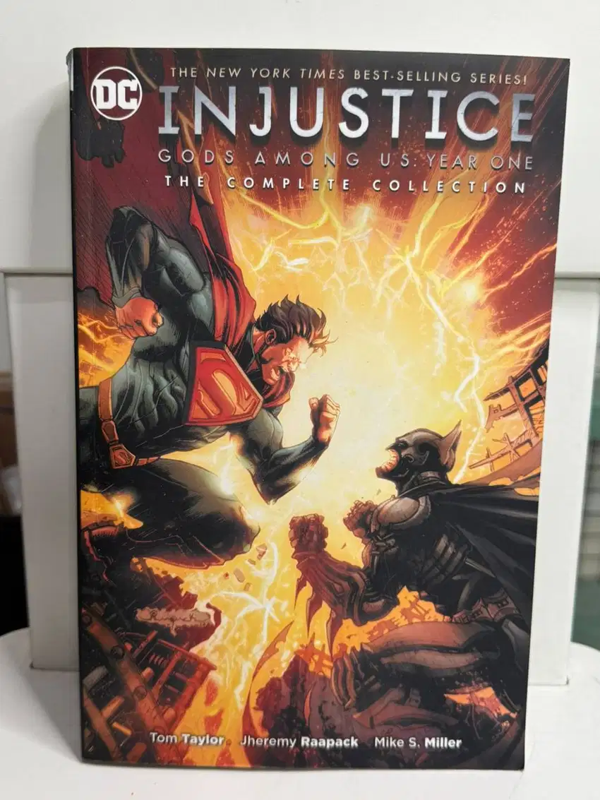 Komik DC INJUSTICE 1 - 6