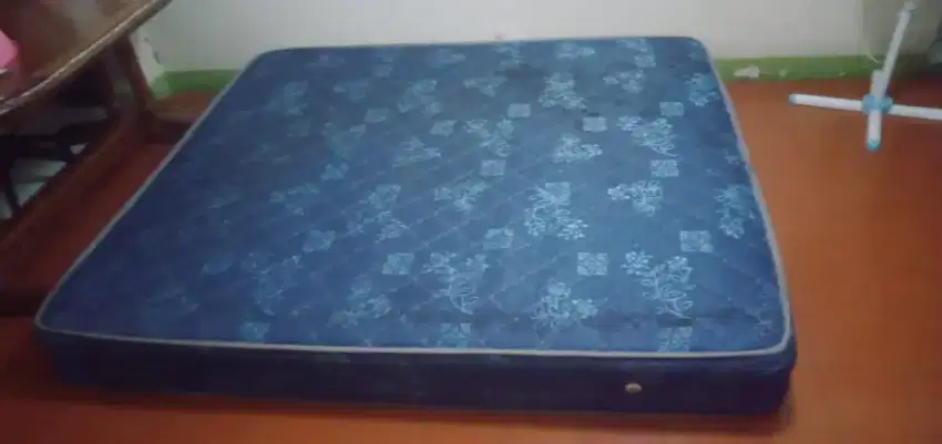 Springbed besar