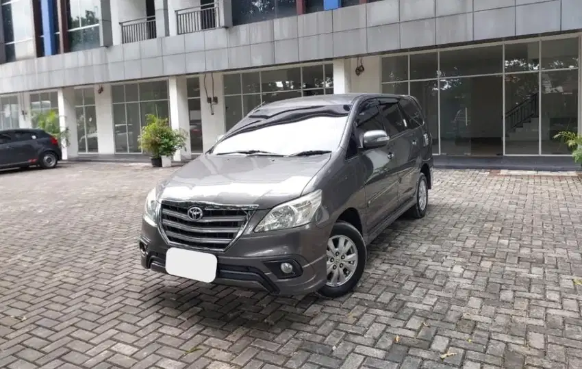 Toyota Kijang Innova  2.0 G Luxury Bensin-AT 2014
