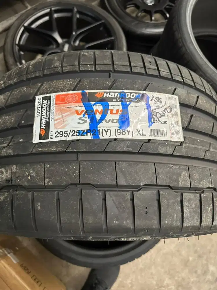 Ban HANKOOK 295/25/21 ( baru )