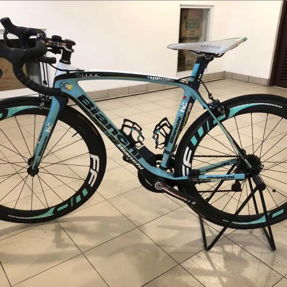 Road bike Bianchi Oltre HC Limited Edition