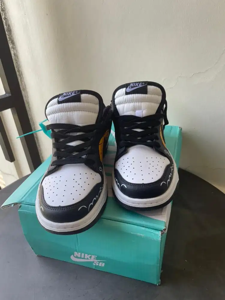 SEPATU NIKE PANDA