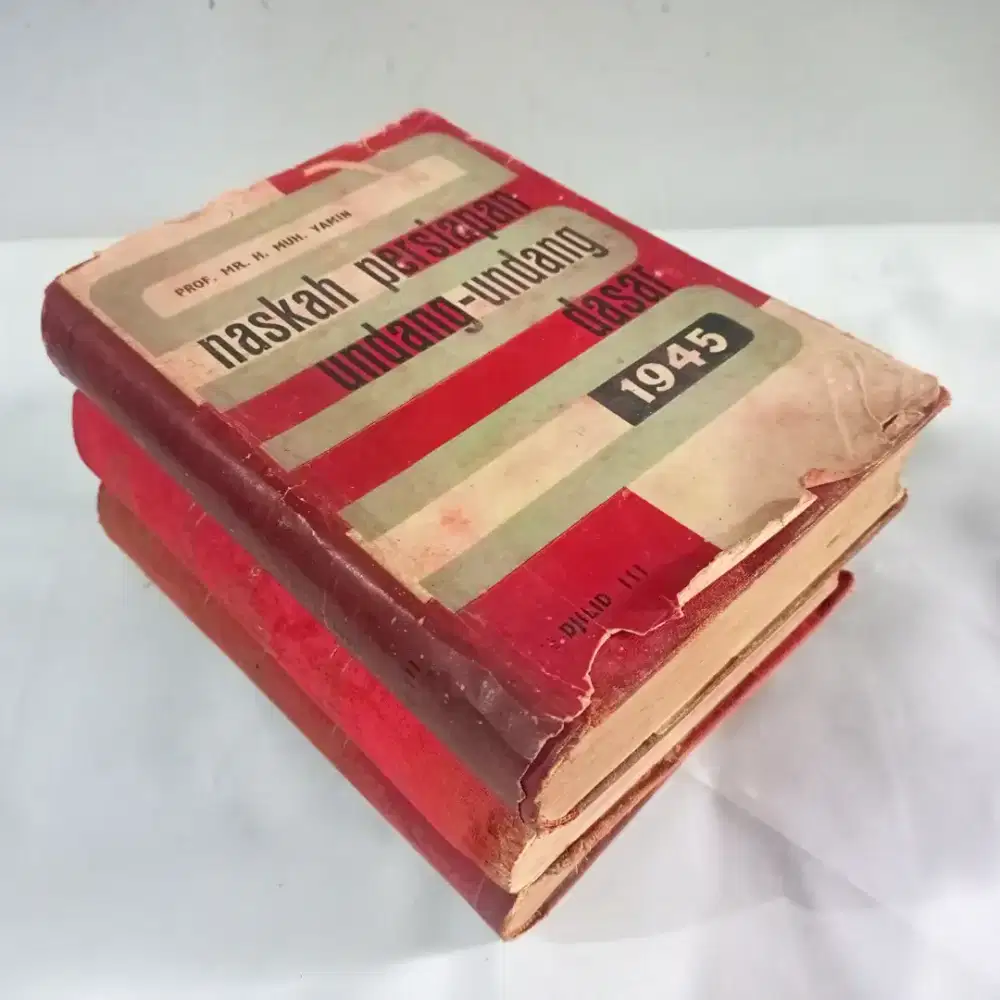 3 Jilid Naskah Persiapan Undang-Undang Dasar 1945 by Muh. Yamin Ori