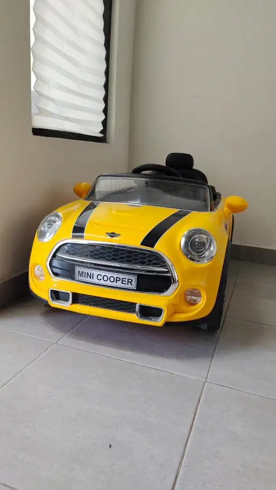 Mobil Aki Pliko minicooper lisensi pk 3868