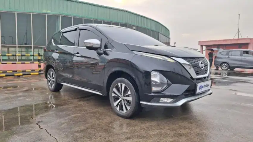 Nissan Livina  1.5 New VL Bensin-AT 2019 Hitam