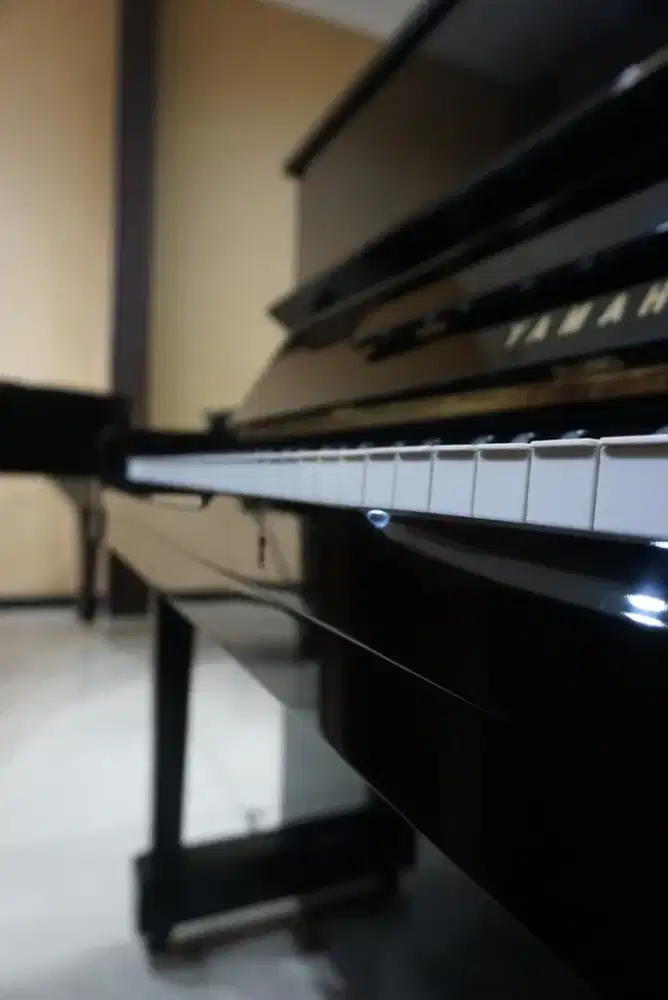 Piano Yamaha U1H